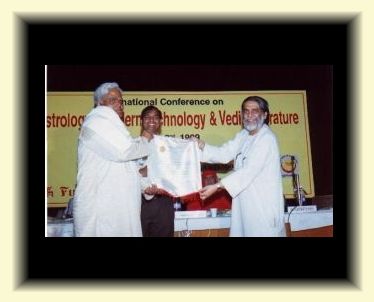 award1_L.jpg (16719 bytes)